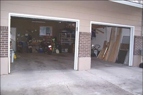 2 car garage (extra parking on side of garage)