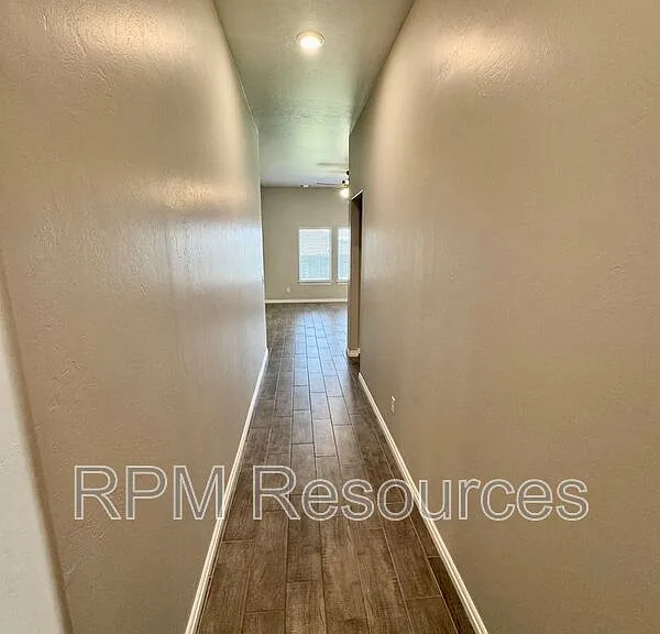 8401 NW 162nd St — Photo 6