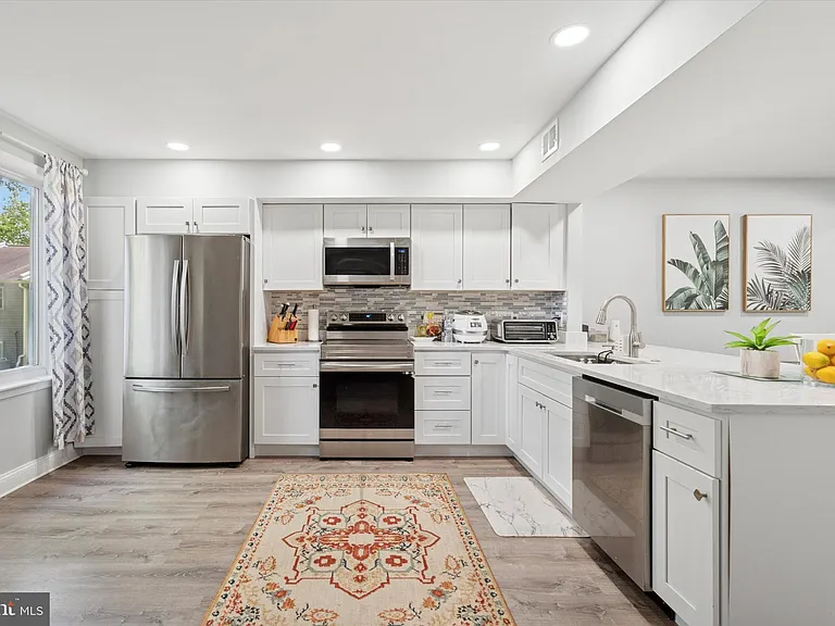 205 Woodside Cir — Photo 5