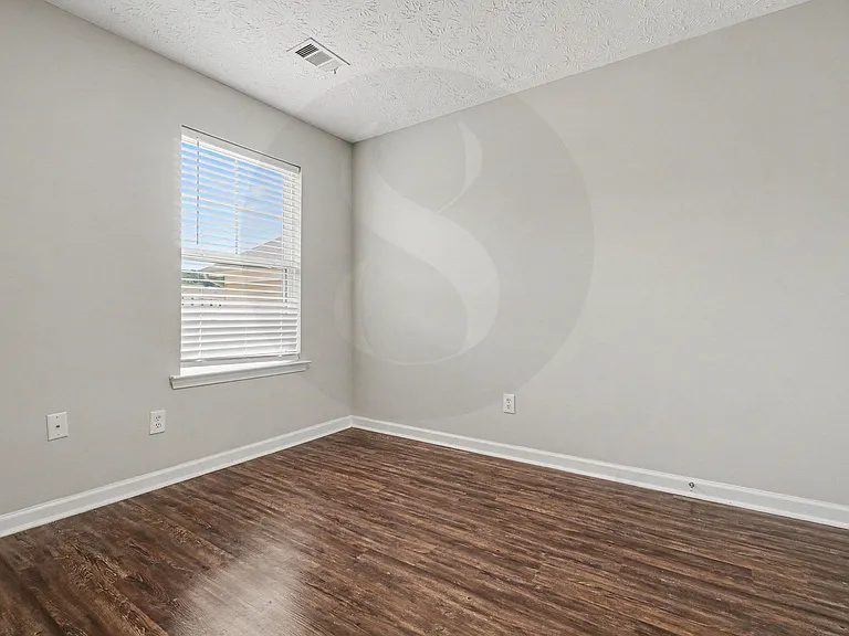 4561 Parkway Cir — Photo 23
