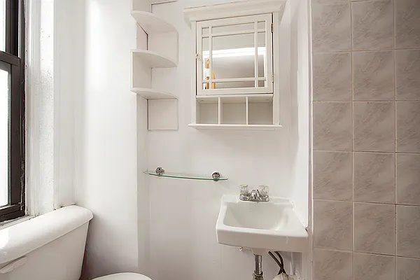 Rented by R New York | media 26