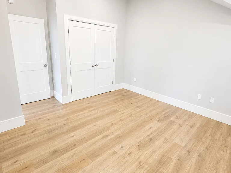 68 Easton St #2 — Photo 7