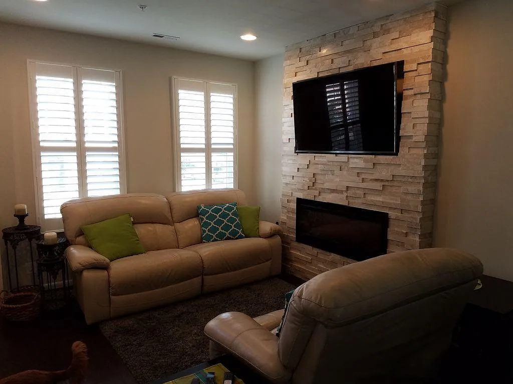 3 bed, 2.5 bath, 2200 sqft, $4,600 — Photo 3