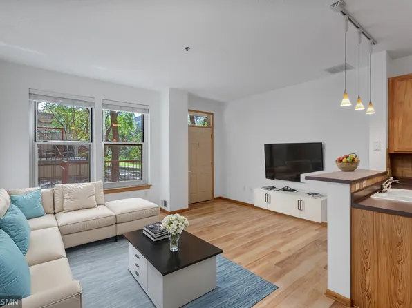645 N 1st St APT 121, Minneapolis, MN 55401