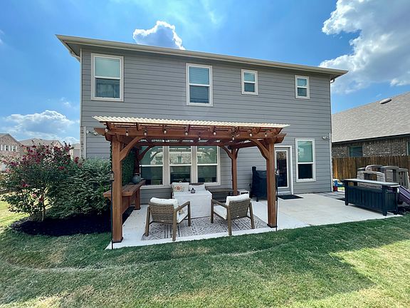 Outdoor entertaining space. Furniture conveys!