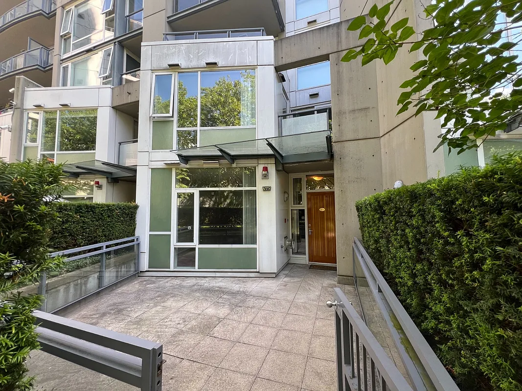 118 Drake Street Vancouver — Photo 2