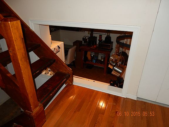 GLIMPSE INTO THE KITCHEN