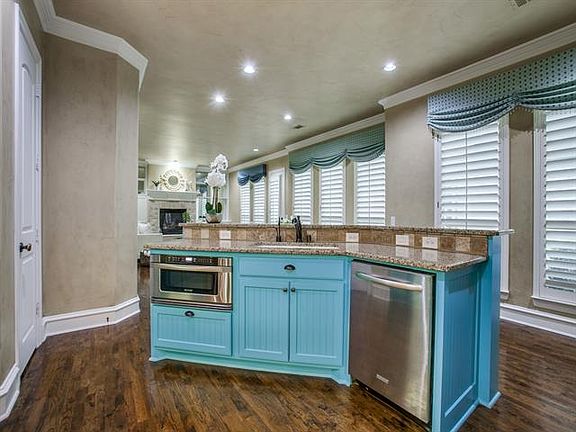 3rd image of 2650 Provencial Ln