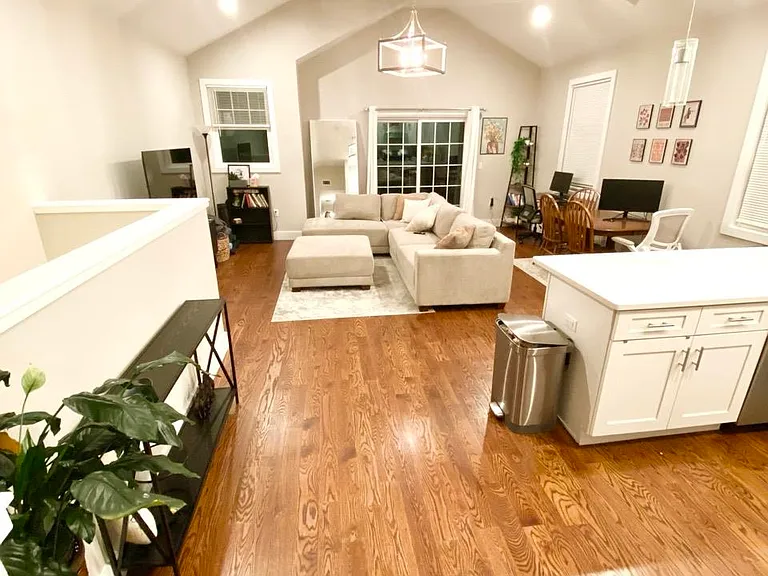 268 Griffith St #2 — Photo 6