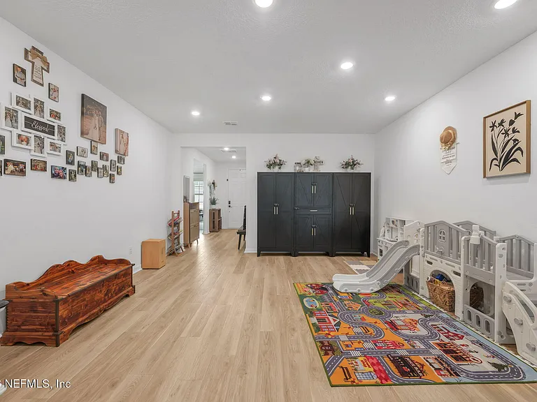 12464 Clapboard Bluff Trl — Photo 7