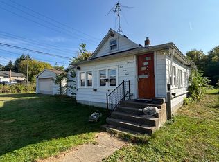338 Donovan St, South Lyon, MI 48178