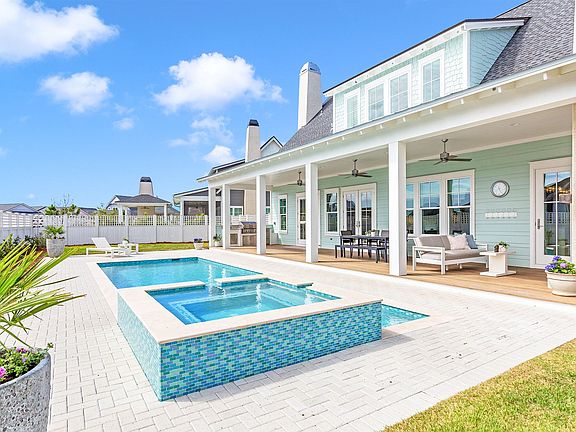 4th image of 1076 Pathways Dr