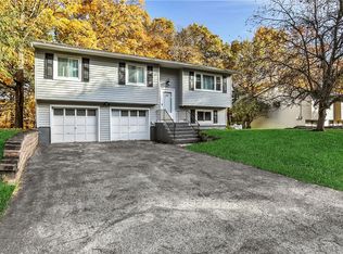 23 Raker Rd, Poughkeepsie, NY 12603