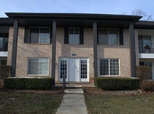 30831 Hunters Dr APT 23, Farmington, MI 48334