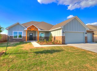 11109 SW 32nd St, Yukon, OK 73099