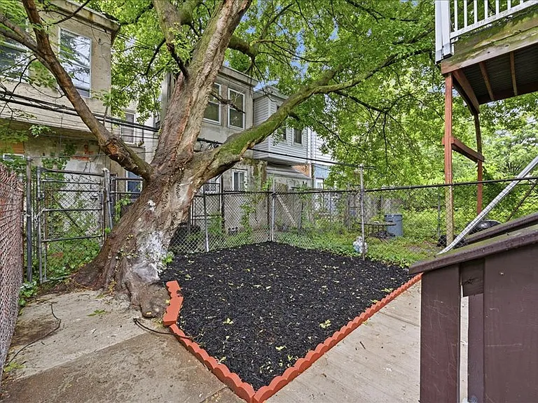 1924 W Westmoreland St — Photo 10