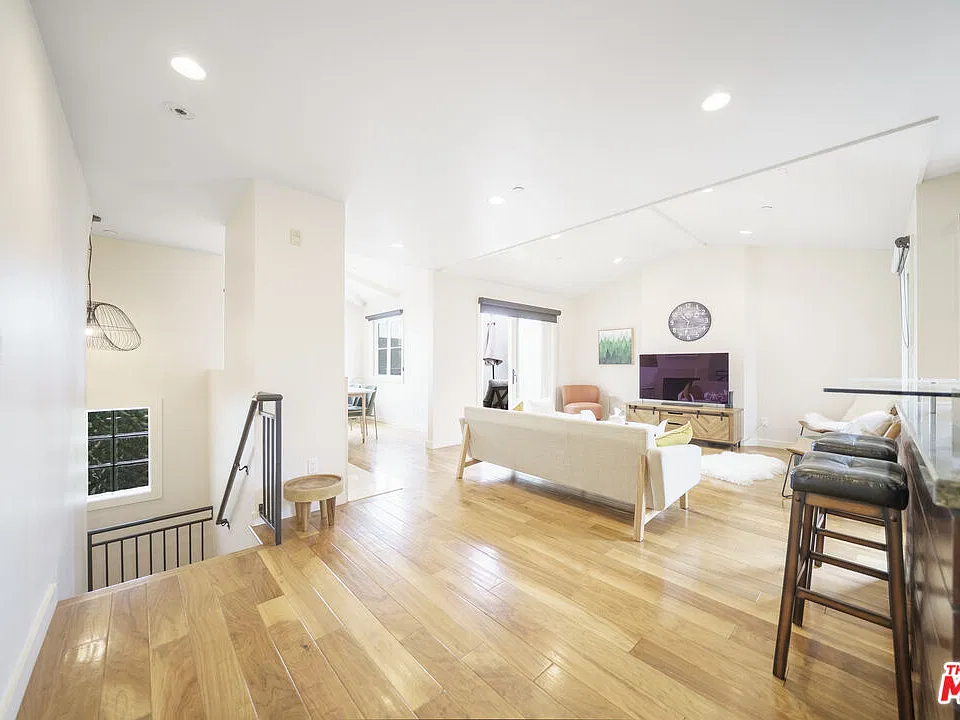 642 Hermosa Ave