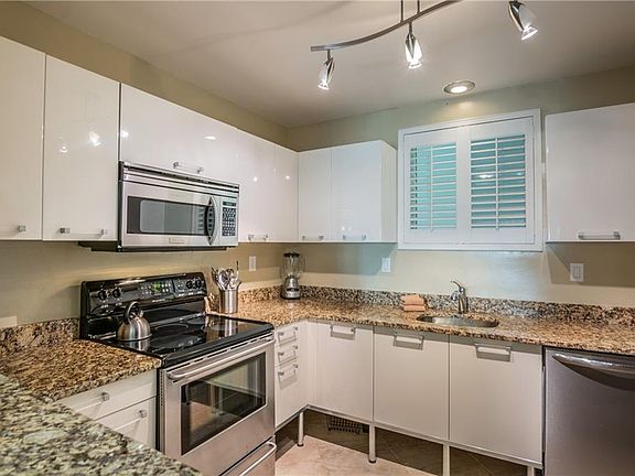 5th image of 500 S Washington Dr APT 12B