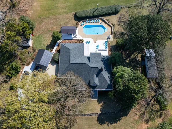 123 S Smith Rd, Lagrange, GA 30241