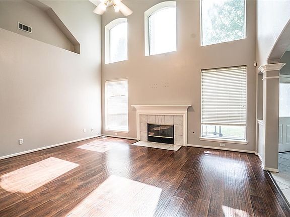 5th image of 10739 Fallsbridge Dr
