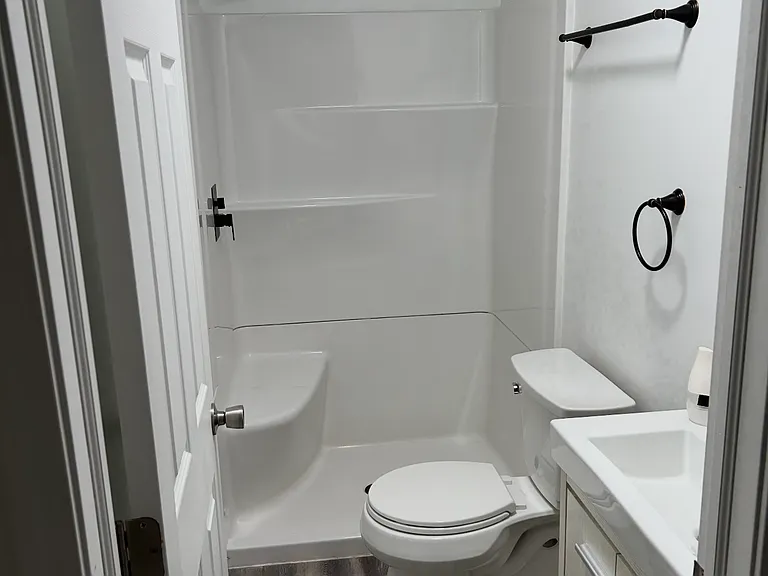 376 Brockway Ave #A — Photo 4