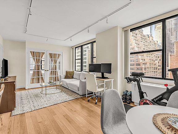 2nd image of 301 E 45th St APT 10E