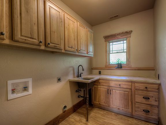 3rd image of 24016 Iron Horse Ct