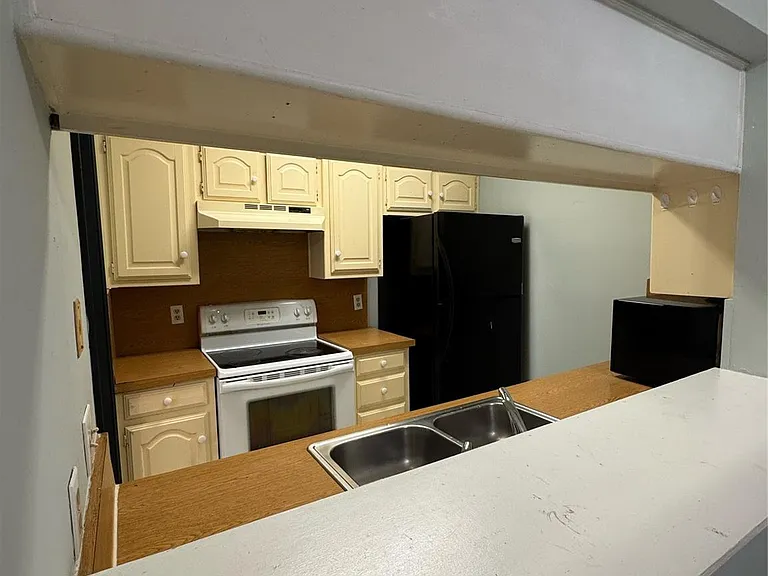 201 E Windsor Dr — Photo 14