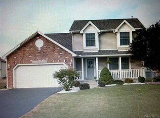 4717 Hermitage St, Niagara Falls, NY 14305