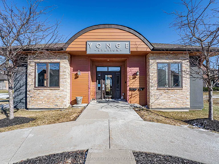 720 Yonge St #307 — Photo 23