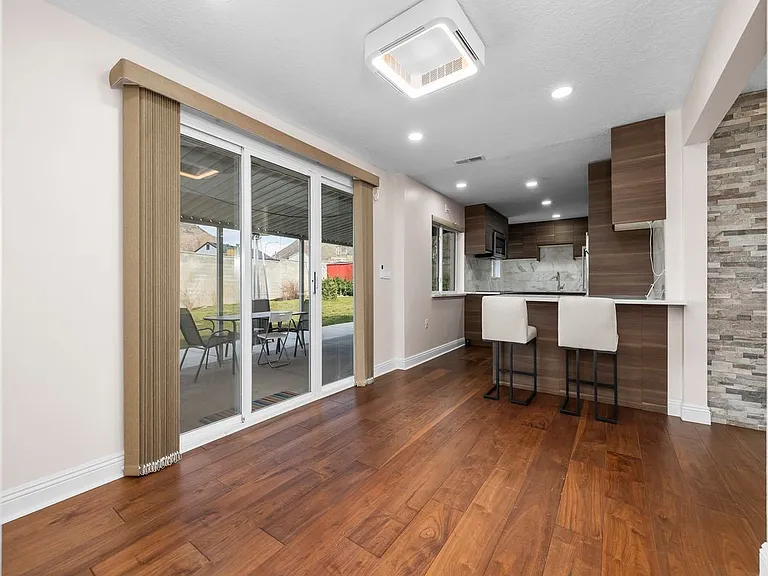 2885 Lorna Dr — Photo 12