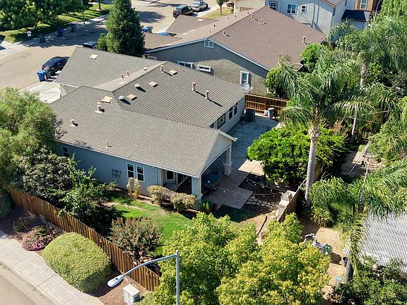 5th image of 2297 S Adrian Ave