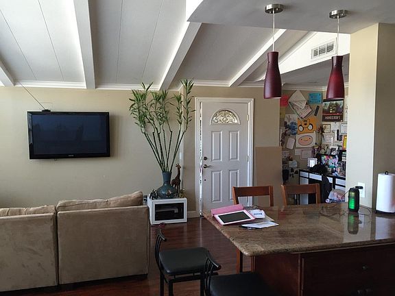 5th image of 317 Chateau La Salle Dr