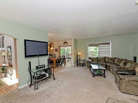 5th image of 116 Decker Ln