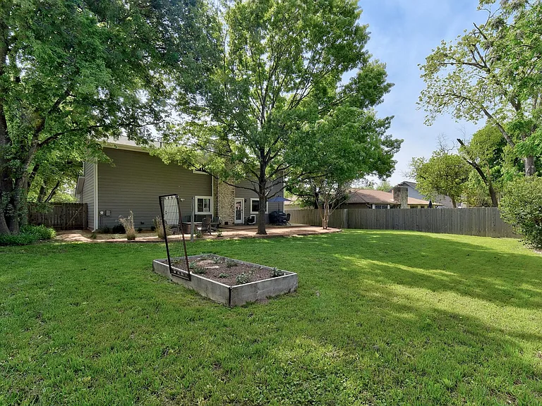 7902 Keneshaw Dr — Photo 31