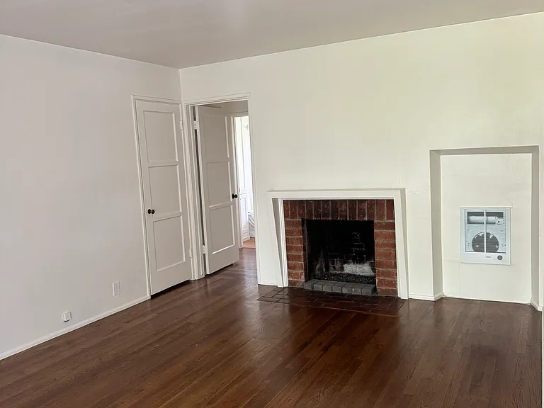 1718 Raymond Hill Rd #4 — Photo 9