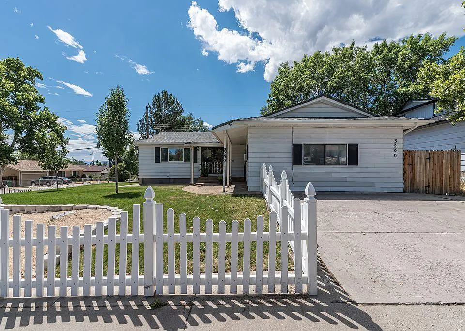 3200 Pierremont Rd