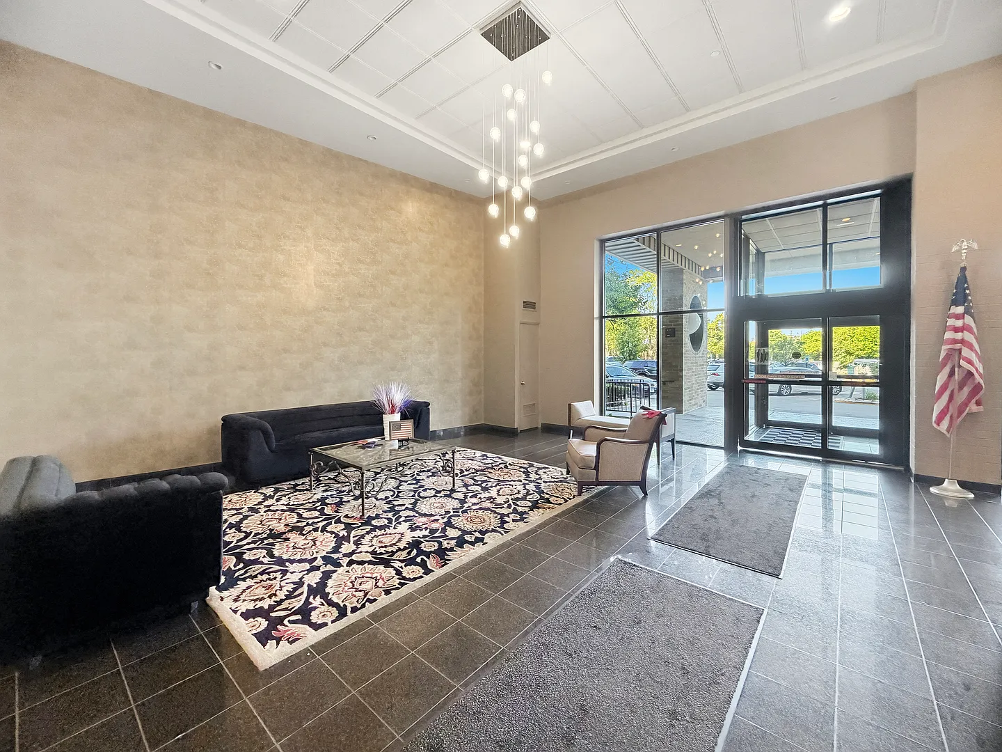 2 bed, 1060 sqft, $2,000 — Photo 2