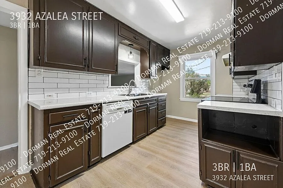Coming Soon - Beautifully Updated 3 Bedroom Rancher Close To Uccs! — Photo 2