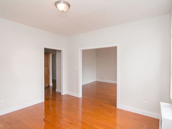 4th image of 1902 A C Powell Blvd APT 5F