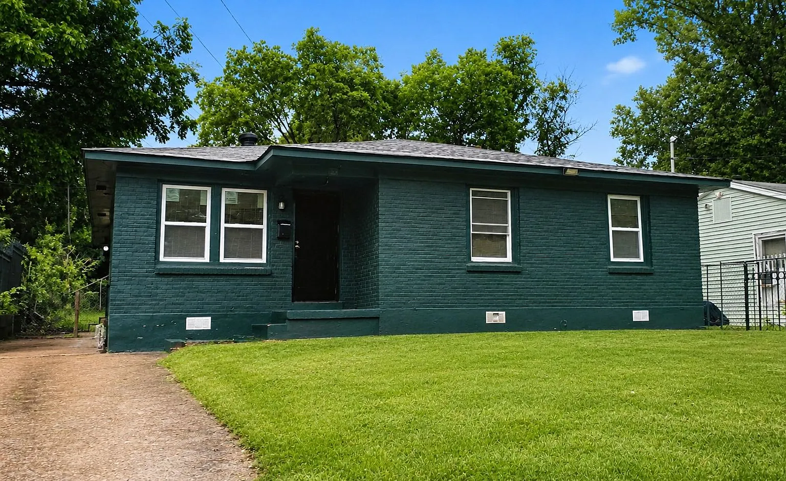4 bed, $1,550 — Photo 1