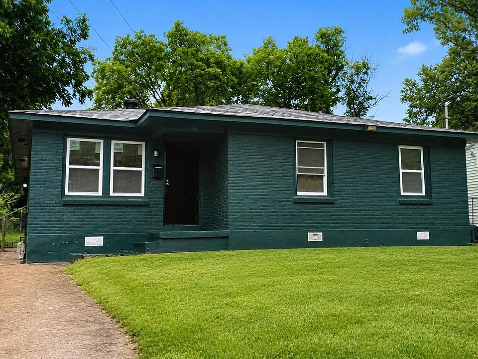 1184 Effie Rd