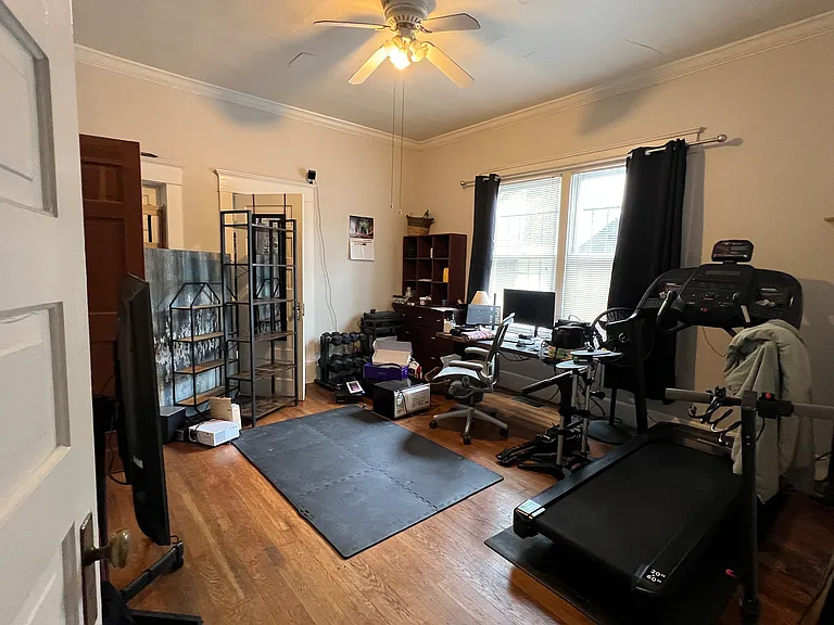 3rd bedroom. Current tenants are using it as an exercise room.