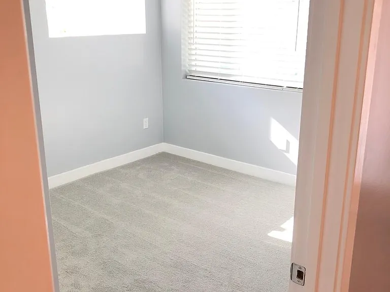 Darlene Ct — Photo 3