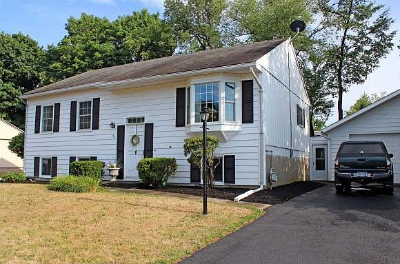 1st image of 808 S Lamont Cir