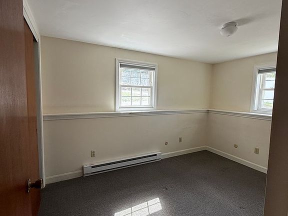5th image of 35 Groton School Rd