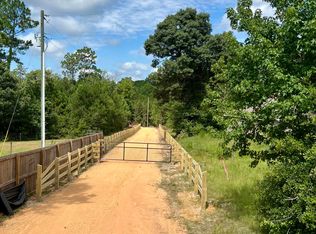 955 J B Horne Rd, Hattiesburg, MS 39401