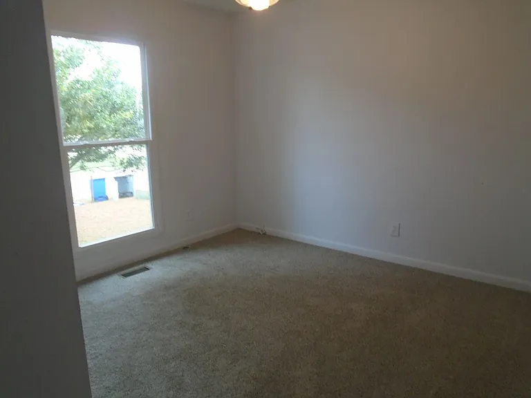 6827 Kizer Dr — Photo 12
