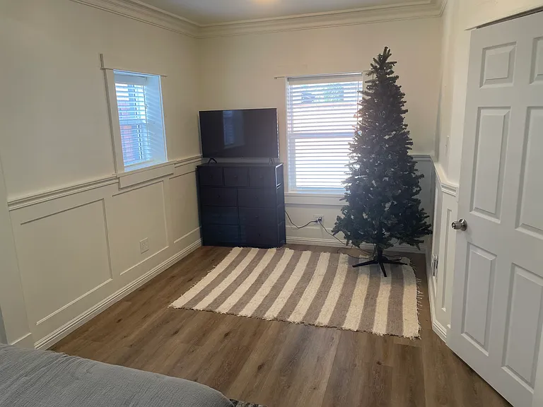 150 Poinsettia Ave — Photo 14