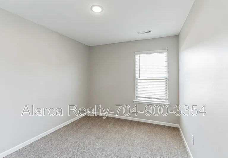 7213 Somerford Rd — Photo 7